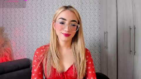Sara jones   online show from 03.24.26
