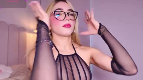 Sara jones   online show from 05.01.26
