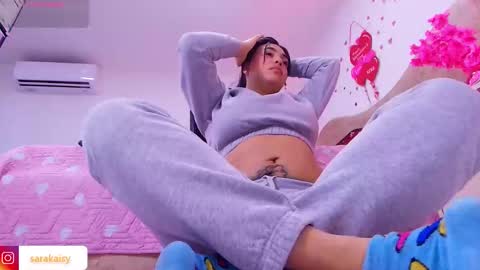 Snapshot of sarak_ chatting on 02.06.26 Sara online show from 02.06.26