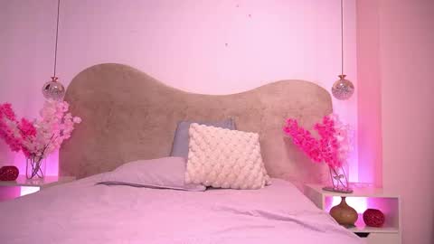 Snapshot of sarak_ chatting on 02.24.26 Sara online show from 02.24.26