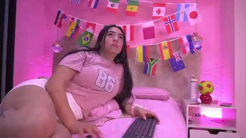 Snapshot of sarak_ chatting on 07.06.26 Sara online show from 07.06.26