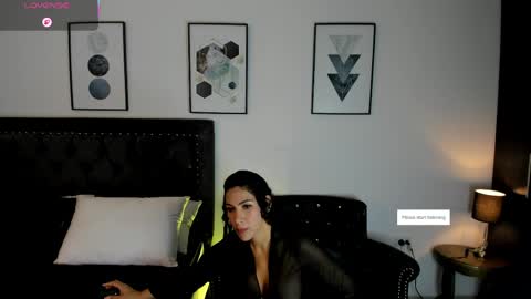 Snapshot of sarakush chatting on 04.08.26 Sara online show from 04.08.26