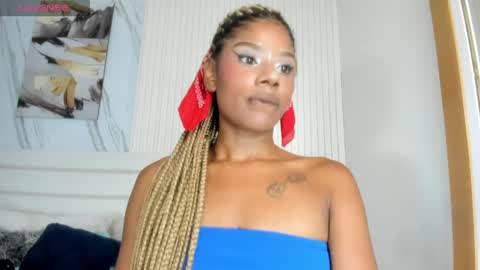 Sara Lewis online show from 05.11.26
