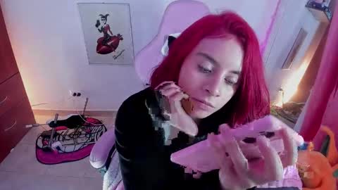 Snapshot of saralolo420 chatting on 04.18.26 sara online show from 04.18.26