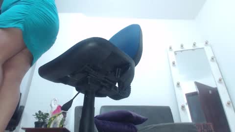 Snapshot of saralovens chatting on 02.04.26 Saraloves online show from 02.04.26