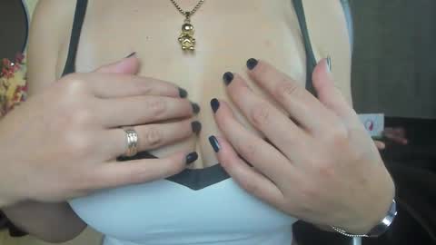 saramilf_69 online show from 10.31.25