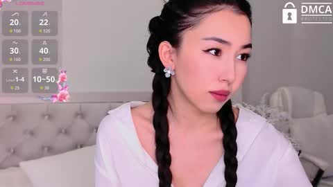 Mia online show from 09.30.25