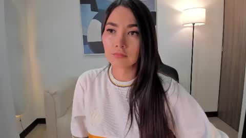 Snapshot of saraparkerx chatting on 07.04.26 I am Sara online show from 07.04.26