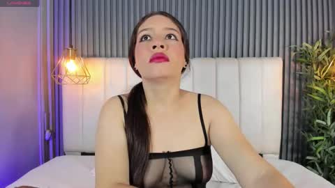 Snapshot of sarariley_ chatting on 02.05.26 Sara online show from 02.05.26