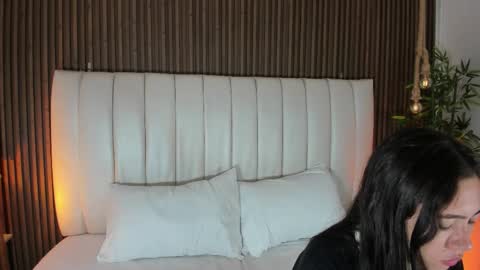 Snapshot of sarariley_ chatting on 02.25.26 Sara online show from 02.25.26