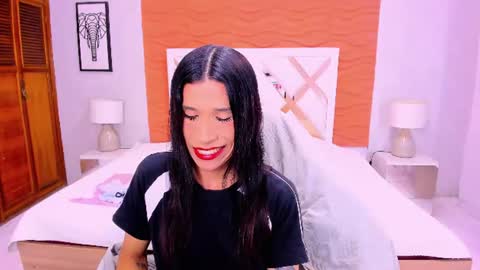 Sara Sofia online show from 06.18.26