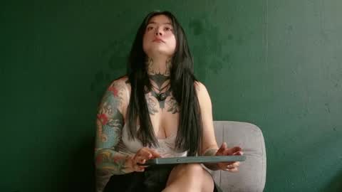 Sara Herrera online show from 05.06.26