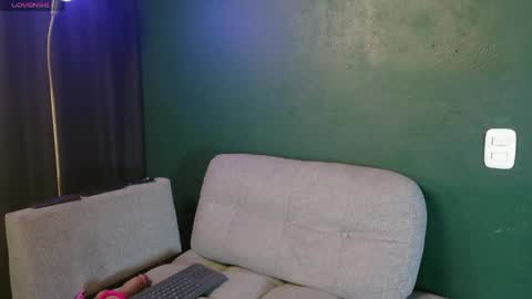 Sara Herrera online show from 06.10.26