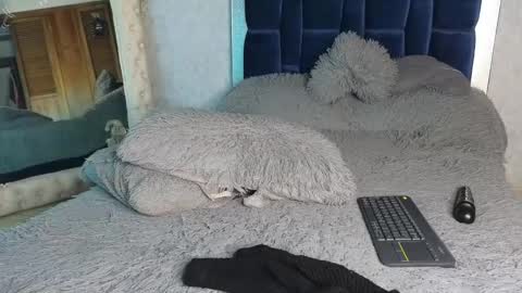 Sara W online show from 01.01.25