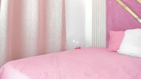 Saray Rouse online show from 02.26.25