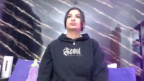 Snapshot of sarita_multisquirt chatting on 04.09.26 Sara online show from 04.09.26