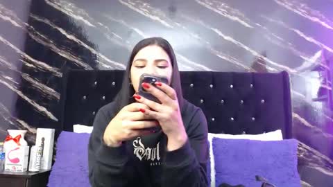 Snapshot of sarita_multisquirt chatting on 04.18.26 Sara online show from 04.18.26