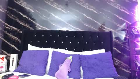 Snapshot of sarita_multisquirt chatting on 04.19.26 Sara online show from 04.19.26