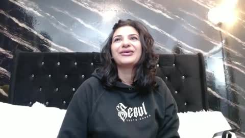 Snapshot of sarita_multisquirt chatting on 05.06.26 Sara online show from 05.06.26