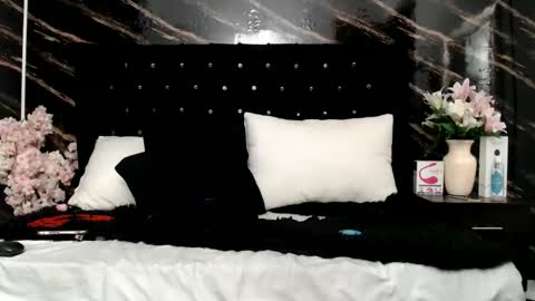 Snapshot of sarita_multisquirt chatting on 06.06.26 Sara online show from 06.06.26