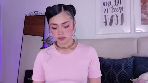 Snapshot of saritabratz chatting on 02.19.26 Sara online show from 02.19.26