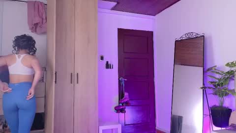 Snapshot of saritabratz chatting on 03.04.26 Sara online show from 03.04.26