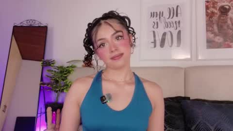 Snapshot of saritabratz chatting on 03.28.26 Sara online show from 03.28.26