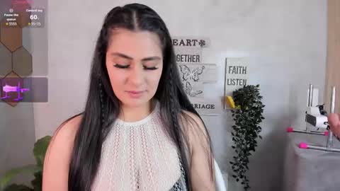 Snapshot of saritas_ chatting on 01.11.26 SARA online show from 01.11.26