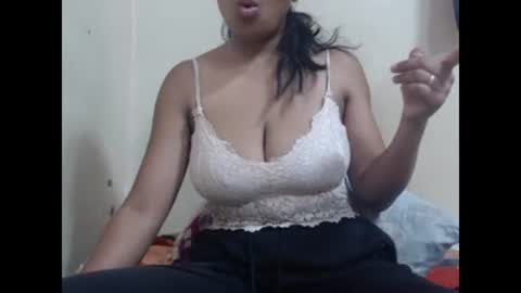 saronette online show from 12.30.24