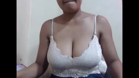 saronette online show from 02.26.25