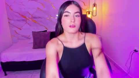 Snapshot of sasha_kendrick chatting on 02.04.25 Sasha online show from 02.04.25