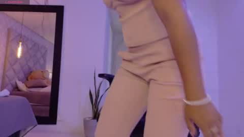 Snapshot of sasha_sinne chatting on 05.22.26 sasha_sinne online show from 05.22.26