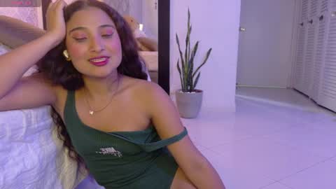 Snapshot of sasha_sinne chatting on 06.20.26 sasha_sinne online show from 06.20.26