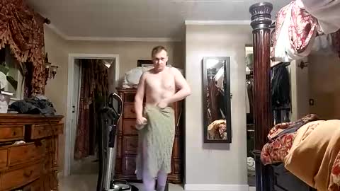 Snapshot of sashaandkonrad chatting on 11.30.25 Sasha and Konrad online show from 11.30.25