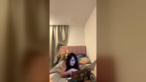 Snapshot of sashanova21 chatting on 07.14.26 sashanova21 online show from 07.14.26