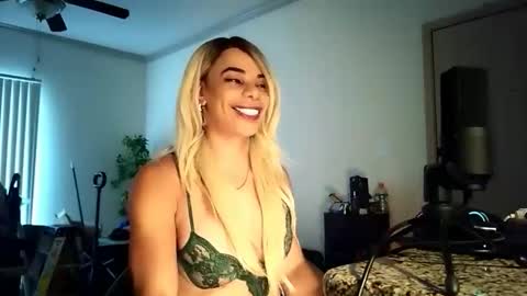 Snapshot of sashastrokes chatting on 03.06.26 MISTRESS STROKES online show from 03.06.26