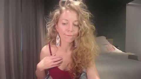 Snapshot of sashasweetsasha chatting on 11.08.25 Sasha online show from 11.08.25