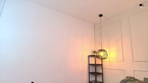 Snapshot of sashavellor chatting on 12.18.25 Sashavellor online show from 12.18.25