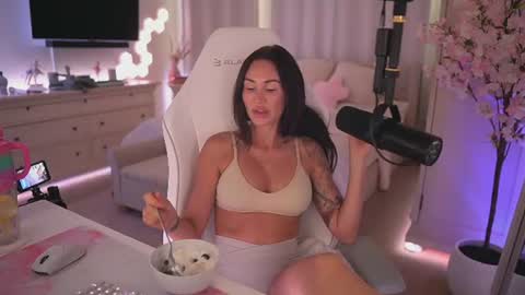 sashawest_official online show from 06.17.26