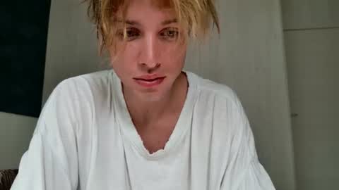 Snapshot of sashenkka chatting on 07.03.26 Sasha -- online show from 07.03.26