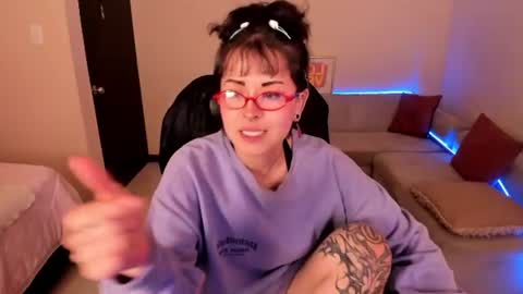 Snapshot of saskia_vellour chatting on 06.14.26 saskia_vellour online show from 06.14.26