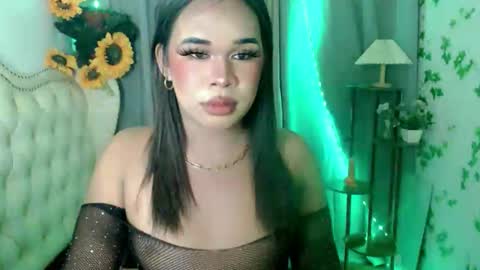 sassy_tinaxx online show from 11.24.25