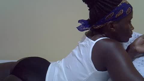 Snapshot of sassybabe20 chatting on 10.02.25 sassybabe20 online show from 10.02.25