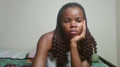 Snapshot of sassybrown26 chatting on 11.27.25 sassy online show from 11.27.25