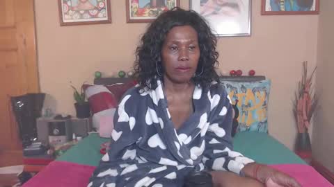 SassynBooty4u online show from 05.11.26