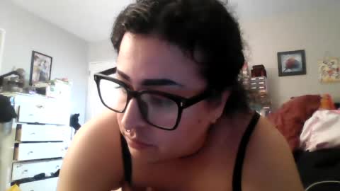 Snapshot of sassypandaxxx chatting on 06.16.26 koolkat online show from 06.16.26