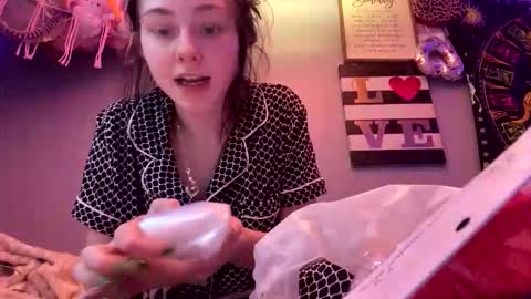 Snapshot of sassyseductive chatting on 04.30.26 sassyseductive online show from 04.30.26
