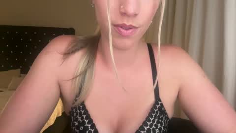 MazyMay333 online show from 09.22.25