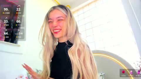Snapshot of sassyt33n chatting on 05.13.26 sassyt33n online show from 05.13.26