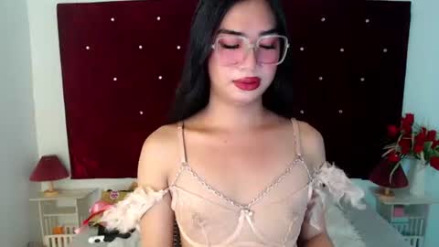 Snapshot of satiable_sashax chatting on 10.09.25 Sasha online show from 10.09.25